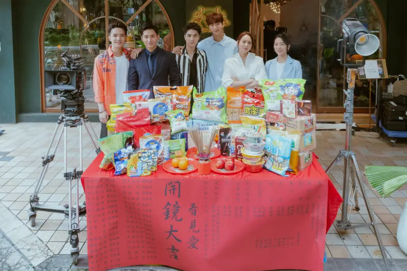 ▲林詠傑（左起）、林家佑、林宇、金雲、艾雨帆、李悠為BL劇《看見愛》要角。（圖／大鴻藝術BIG ART）.