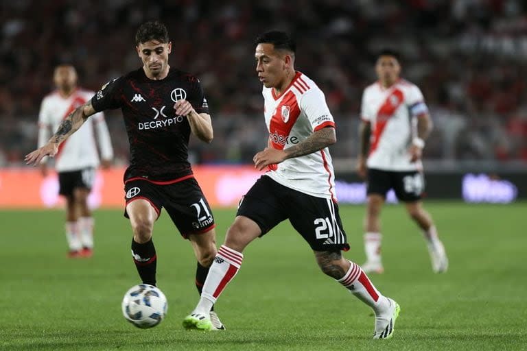 Esequiel Barco, uno de los posibles titulares en River para el duelo del viernes por la noche conta Huracán