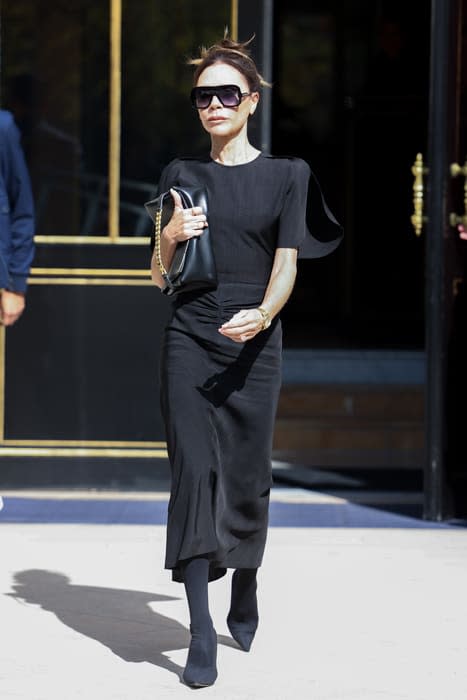 vb-black-dress-pfw