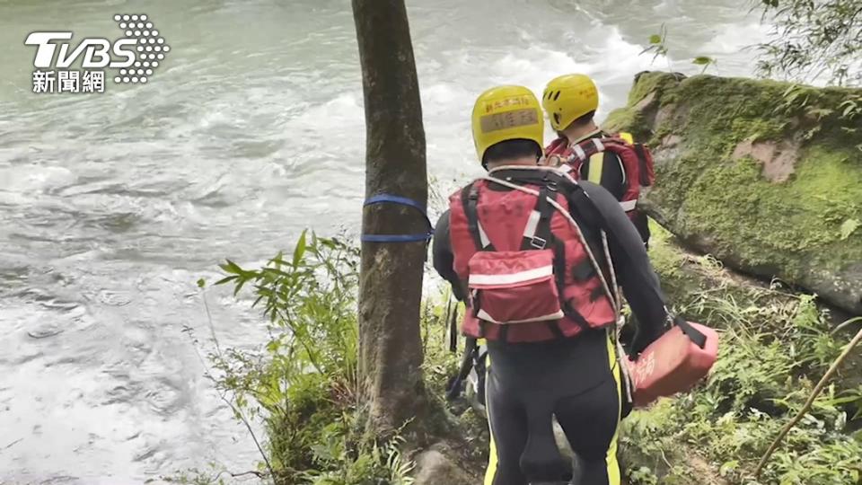 虎豹潭意外已累計4死，2人仍失聯。（圖／TVBS）