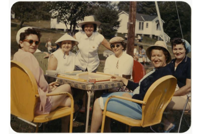 vintage photo of Jewish women playing manjung at The Catskills, New York