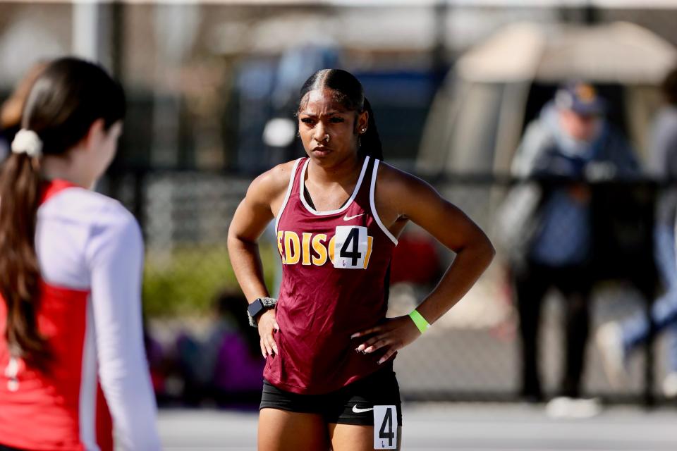 Edison's Shayne Harris prepares for a race during the Vikings 2023-24 track and field season.