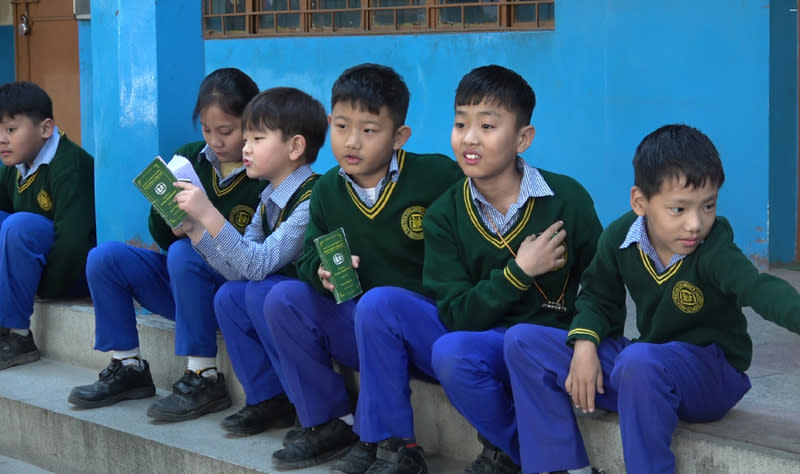 德里藏人小學生 德里藏人安置區，也就是俗稱的德里西藏村，透過辦 學等方式在異域延續西藏文化。圖為德里藏人小學的 學生。 中央社記者林行健德里攝  113年3月10日 