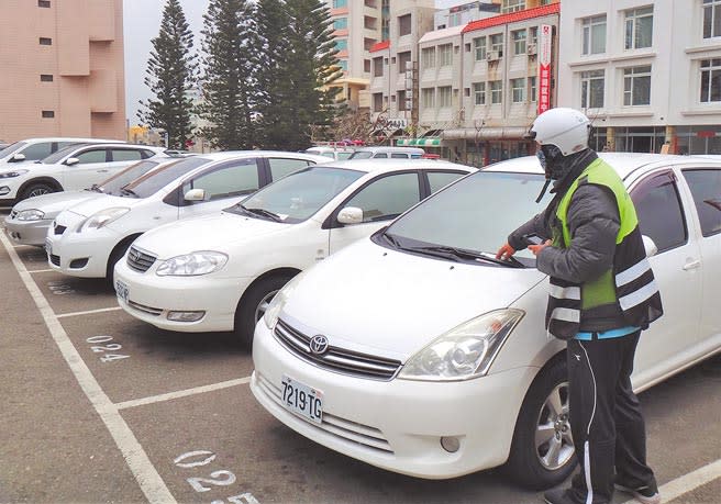 澎湖停車一位難求，縣府興建2座地下停車場，徹底解決「行」的窘境。（陳可文攝）