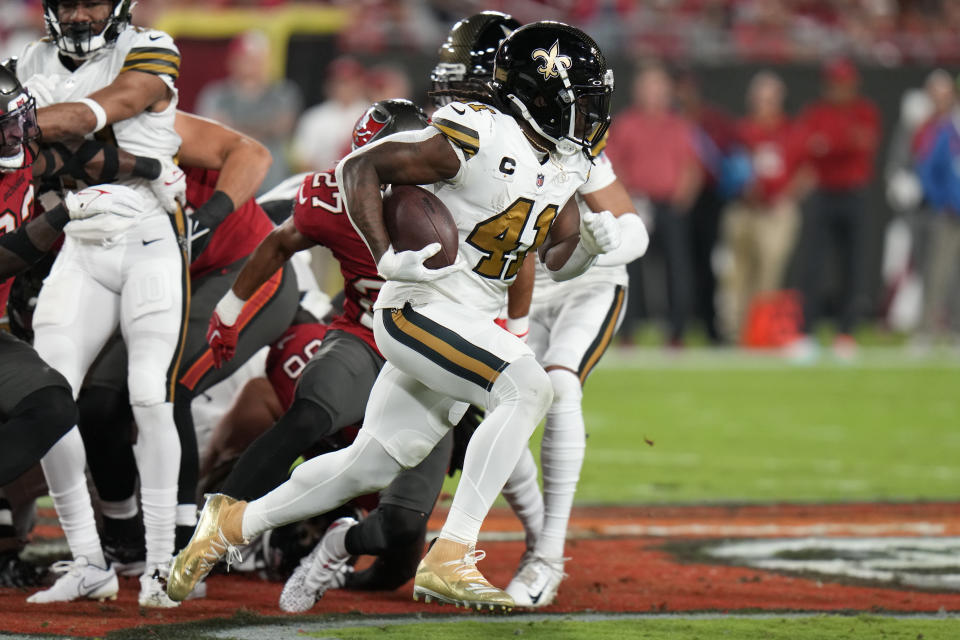 New Orleans Saints running back Alvin Kamara (41) carries in the first half of an NFL football game against the Tampa Bay Buccaneers in Tampa, Fla., Monday, Dec. 5, 2022. (AP Photo/Chris O'Meara)