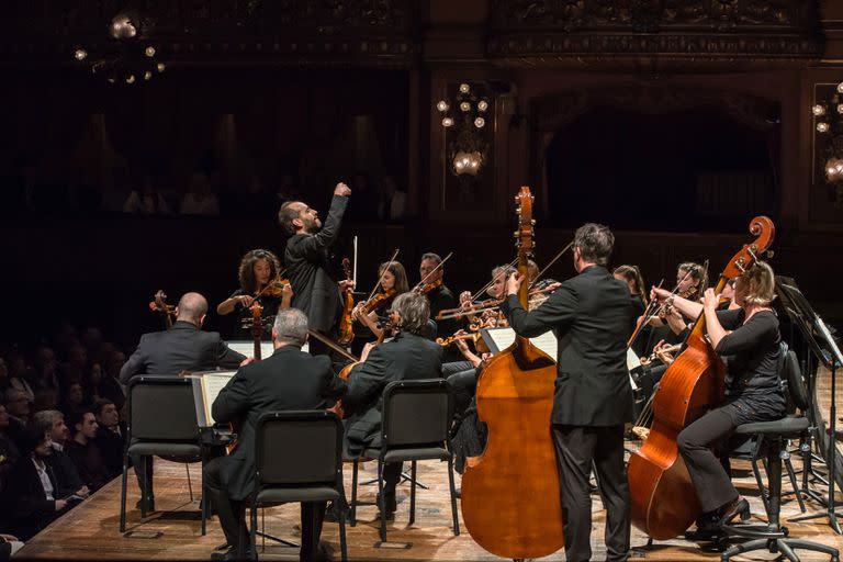 Guzzo dirigió el Concierto para violín y orquesta Nº5 de Mozart