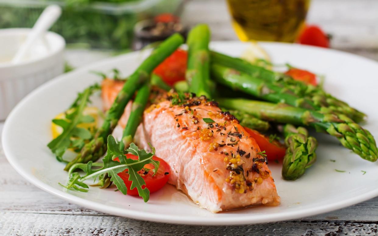 Salmon with vegetables