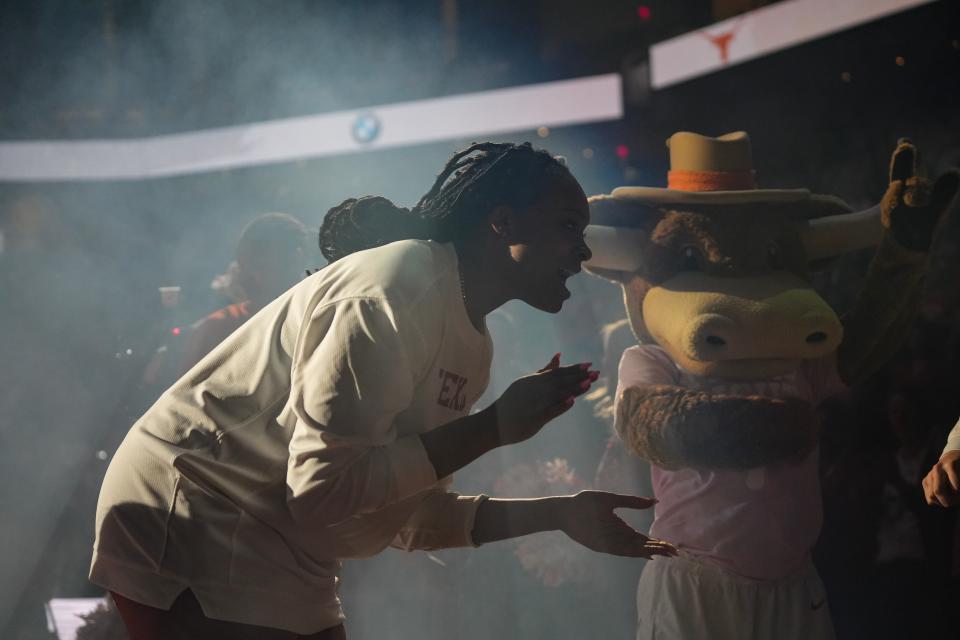 The Texas women's basketball team blew out West Virginia 74-48 on Sunday and have this whole week to rest and prepare for Saturday's Big 12 showdown at Oklahoma, a game that likely will settle the conference's regular-season title.