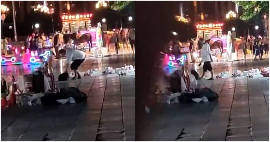 人來人往的廣場上，白衣男子持菜刀狠砍被害女子好幾刀。（圖／翻攝自微博）