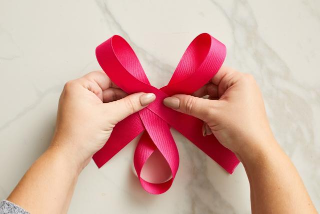 How to Make a Bow Out of Ribbon