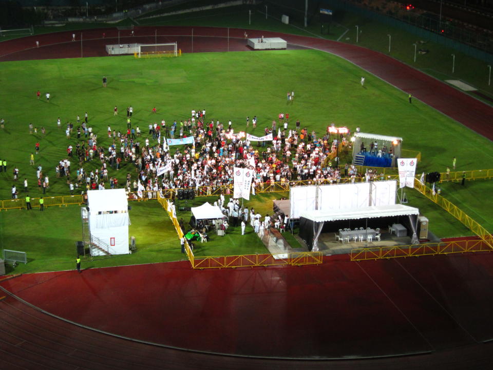 The PAP rally in Jurong West Stadium experienced a poor turnout of around 1,000 people. (Yahoo! photo/ Ewen Boey)