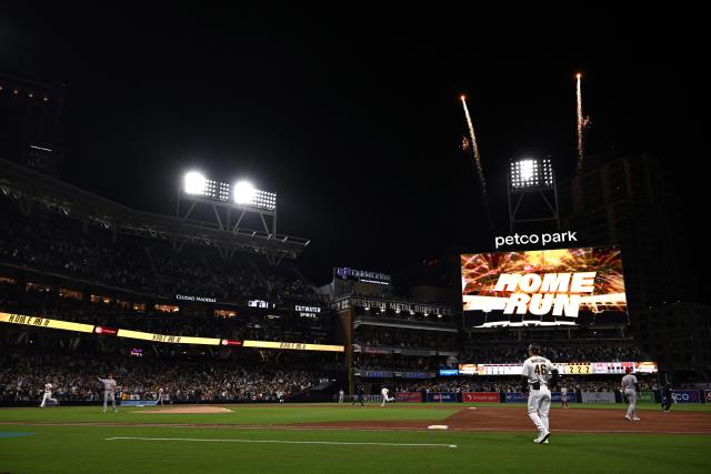 Padres' Kim Ha-seong smacks 10th homer of season