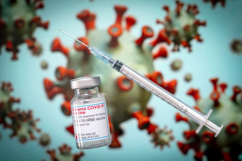 ▲新冠病毒的持續突變，讓全球的抗疫之戰增添許多變數，疫苗加強劑、是否該針對不同變種進行研發的討論也持續出現。示意圖。（圖／美聯社／達志影像）
