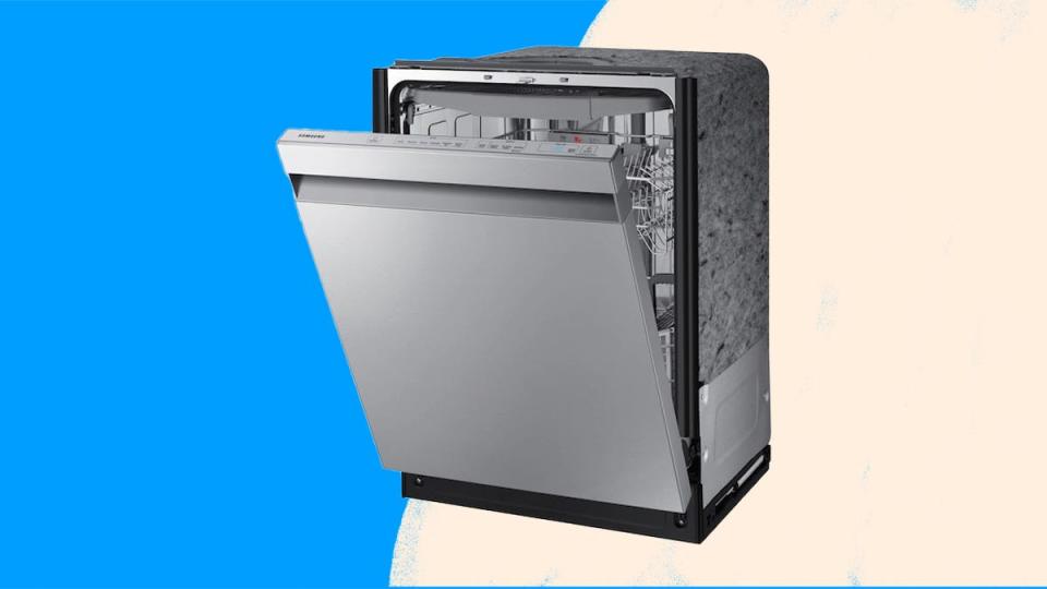 Samsung's 42-decibel dishwasher comes with StormWash technology to ensure the toughest stains get washed away.