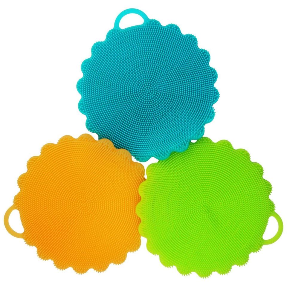These reusable scrubbers can be used all around the kitchen. Use them as vegetable brushes, pan scrubbers, pot grippers and even coasters. Get them <a href="https://www.amazon.com/Dishwashing-Multipurpose-Food-Grade-Vegetable-Heat-resistant/dp/B075P35QM5/?tag=thehuffingtop-20" target="_blank">here</a>.&nbsp;