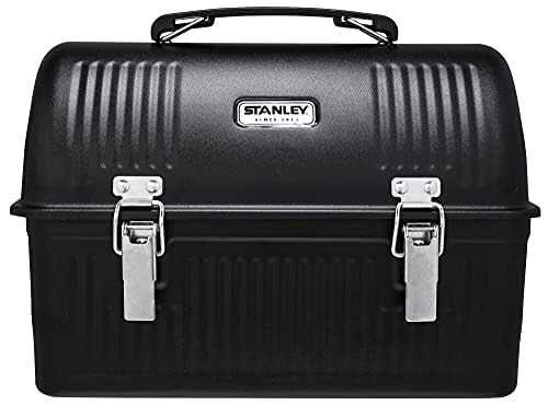 Stanley Classic 10-quart Lunch Box (Amazon / Amazon)