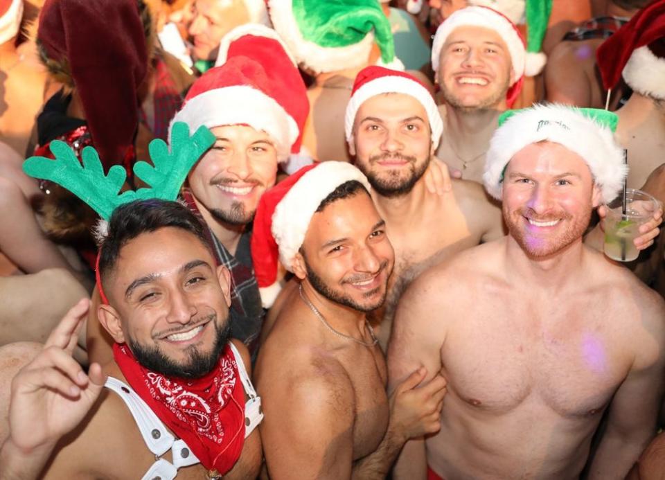 Sidetrack Chicago Santa Speedo Run 2023