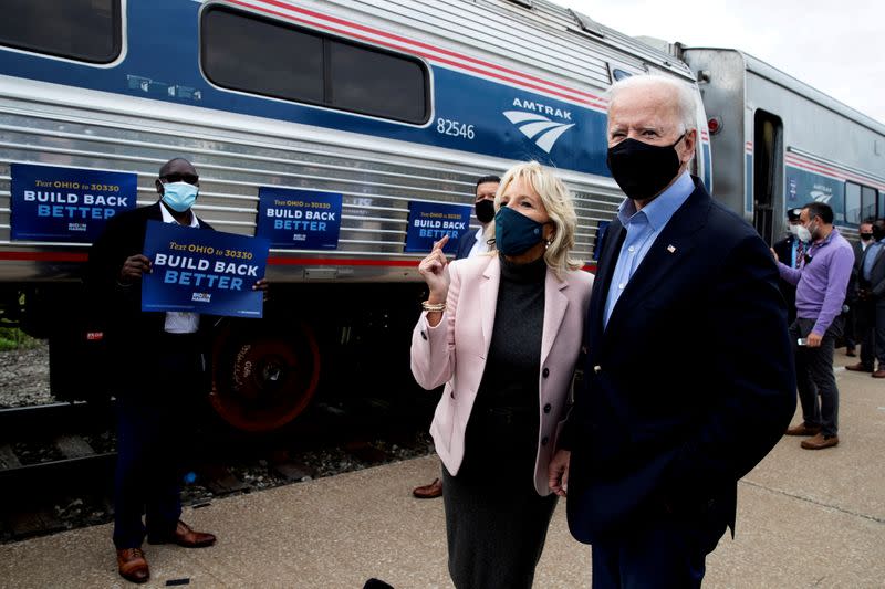 FILE PHOTO: FILE PHOTO: U.S. Democratic presidential candidate and former Vice President Joe Biden campaigns in Cleveland