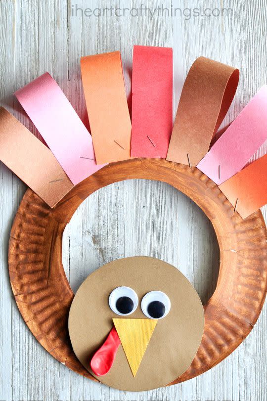 28) Thanksgiving Turkey Paper Plate Wreath