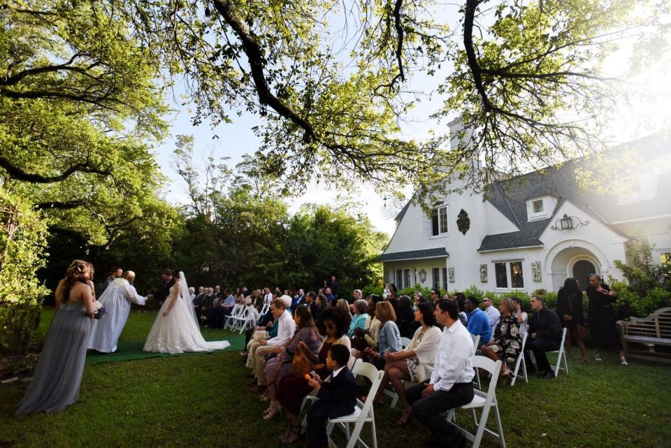 A wedding at Fairfield Manor Bed and Breakfast.