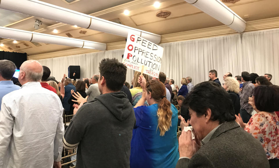 Tom Steyer's 'Need to Impeach' town hall in Glendale, Calif. on April 2, 2019. (Photo: Andrew Romano/Yahoo News)