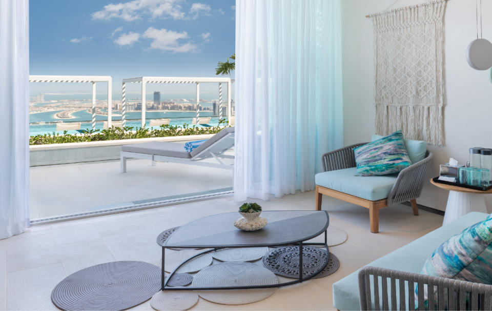 Eine der luxuriösen Suiten auf der Skybridge (Bild: Address Beach Resort)