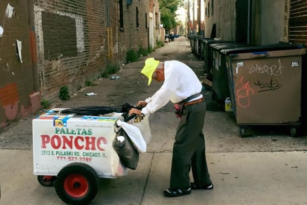 Fidencio Sanchez and his popsicle cart. (GoFundMe)