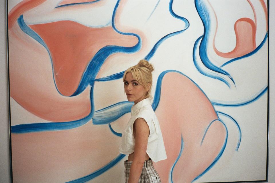 Kiernan Shipka Thom Browne Crop Top Profile Picture Painted Backdrop