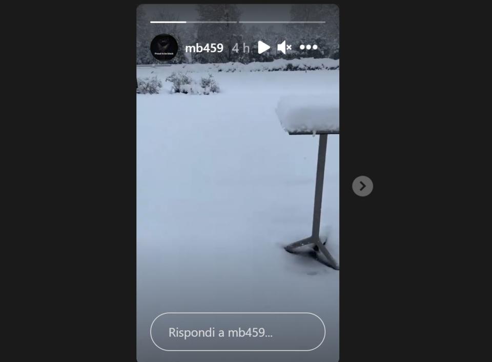 La maxi nevicata a Milano conquista i vip. Valanga di storie, video e post sui profili Instagram delle celebrità.