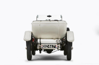 Bis zu diesem Zeitpunkt hatten Badgery und sein Chauffeur bereits 140.000 Meilen - rund 225.000 Kilometer - mit dem Wagen abgespult, bevor Laurence Pomeroy Junior, der Sohn des Erfinders, den Prince Henry Sports Torpedo 1931 wieder zurückkaufte.