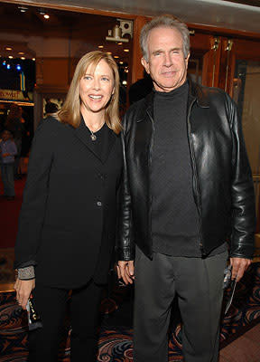 Annette Bening and Warren Beatty at the Westwood premiere of Paramount Pictures' Beowulf