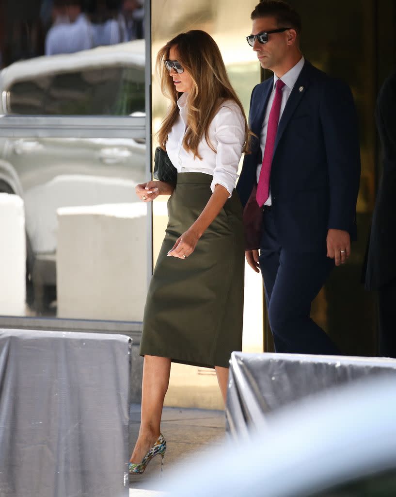 Melania Trump lució muy estilosa a su salida de la Torre Trump. 