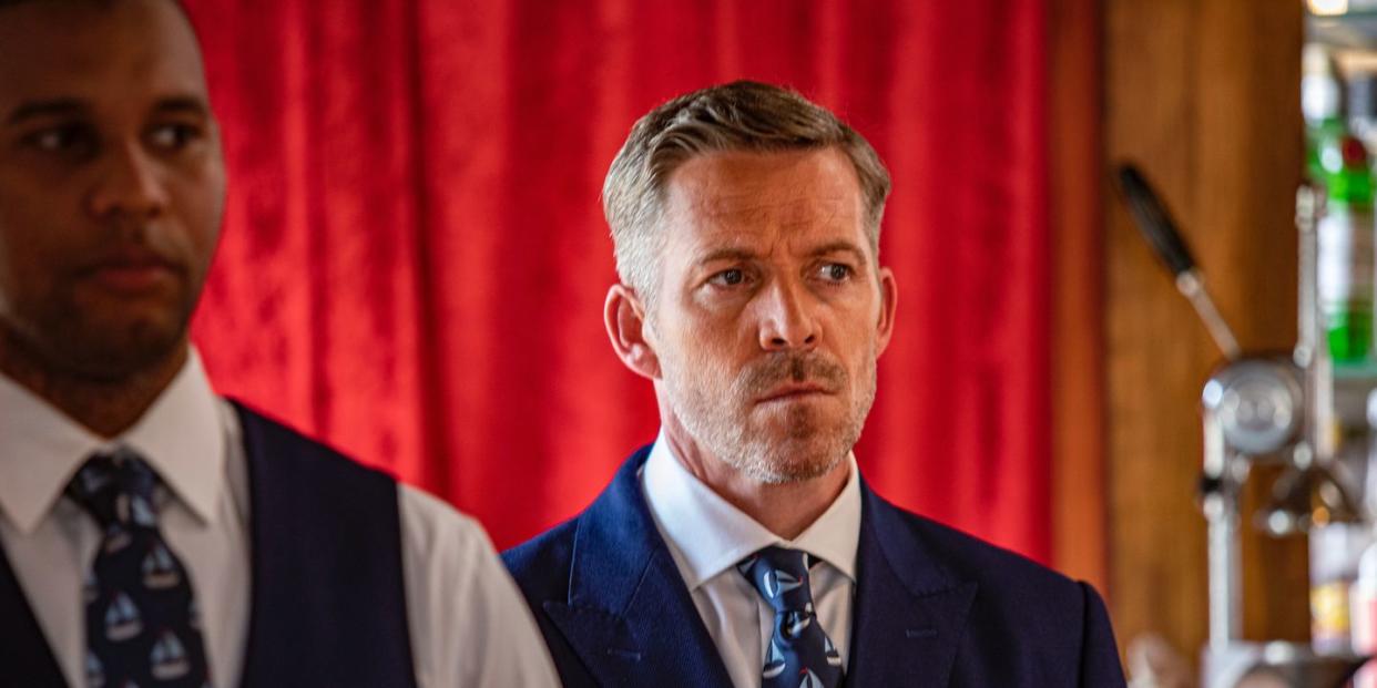 sean maguire as marlon collins in death in paradise series 13, episode 1