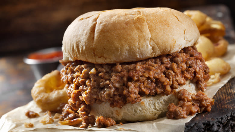 sloppy joes onion rings 