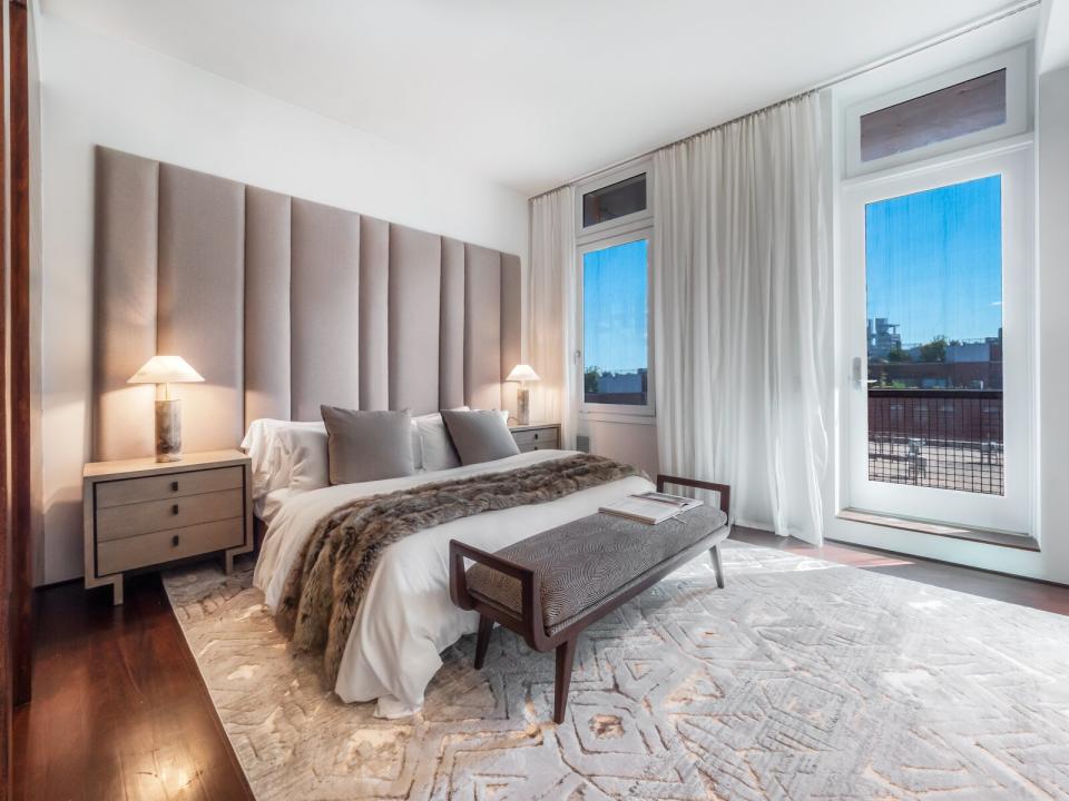 Karolina Kurkova apt for sale