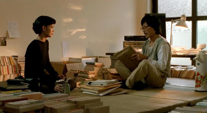陳湘琪（左）在《獨立時代》飾演琪琪，右為飾演暢銷作家的閻鴻亞。（國家影視聽中心提供）