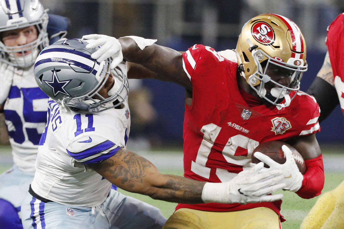 Dallas Cowboys star suffers scary looking injury in first half of playoff  game against 49ers 
