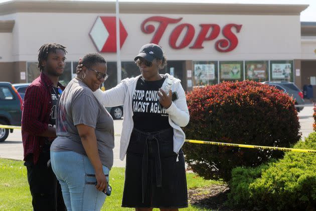 Choc Et Colère Après La Tuerie Raciste De Buffalo Dans L'Etat De New York 5