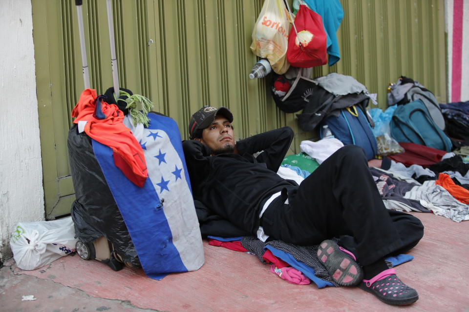 FOTOS | Migrantes toman calles de Huixtla, Chiapas, rumbo a EEUU