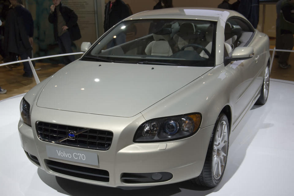 The Volvo C70 coupe/convertible was built as a joint venture between Volvo and P