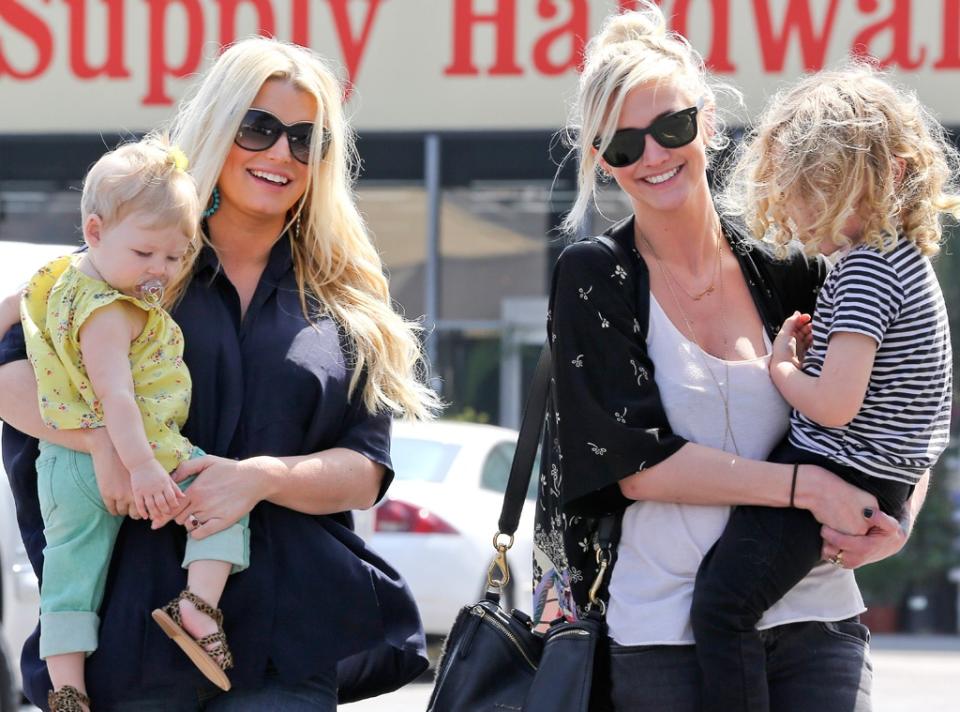 Jessica Simpson, Ashlee Simpson, Maxwell & Bronx