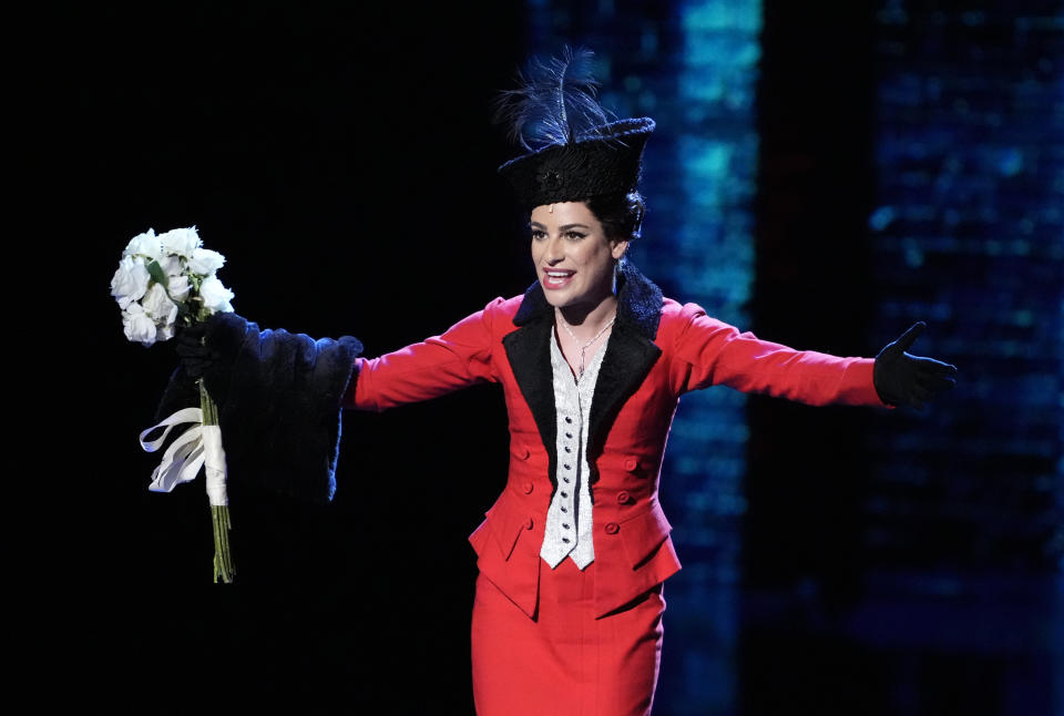 Lea Michele, integrante del elenco de "Funny Girl, durante su presentación en la 76a entrega anual de los Premios Tony el domingo 11 de junio de 2023 en el Teatro United Palace en Nueva York. (Foto Charles Sykes/Invision/AP)