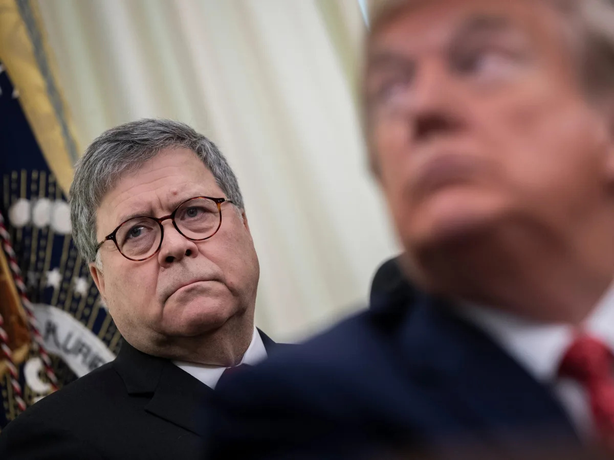 Bill Barr says a special master won't fundamentally change much for Trump and re..