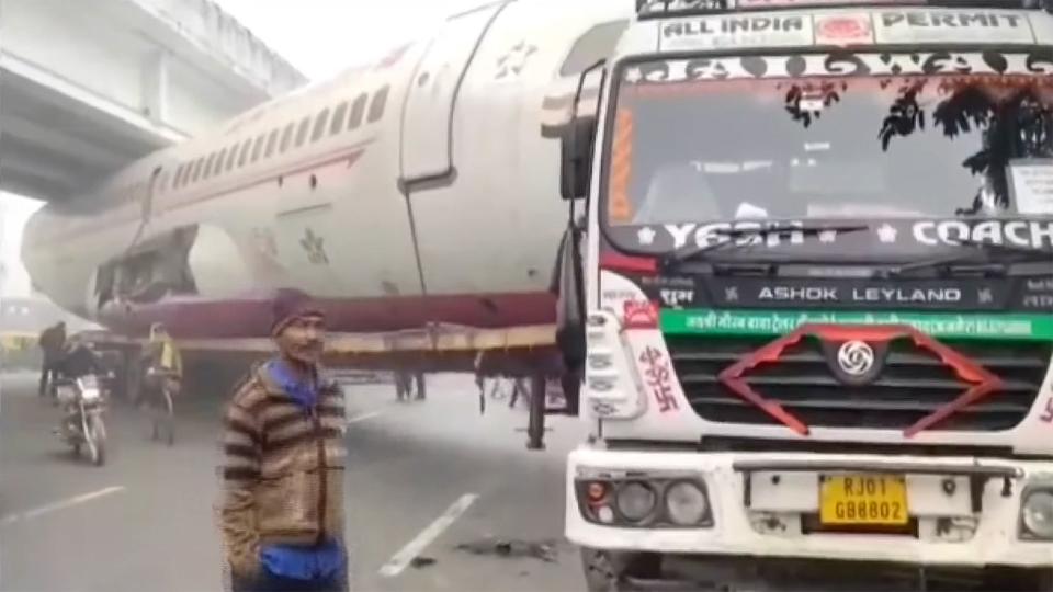 Yet Another Scrapped Plane Got Stuck Under a Bridge in India photo