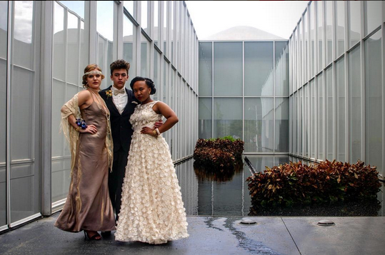 This prom trio was just too chic for us to leave out. Could their looks be any more perfect?