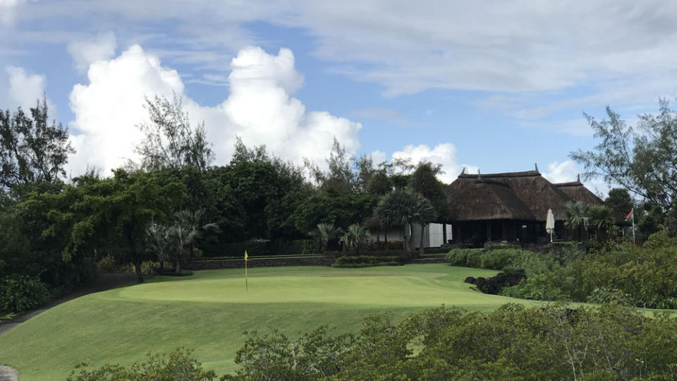 Obwohl sie als die Hochzeitsinsel schlechthin gilt, erleben auch andere ihre Hoch-Zeit auf Mauritius, ohne zu heiraten. Zum Beispiel Golfspieler, für die sich ein Highlight nach dem anderen auftut.