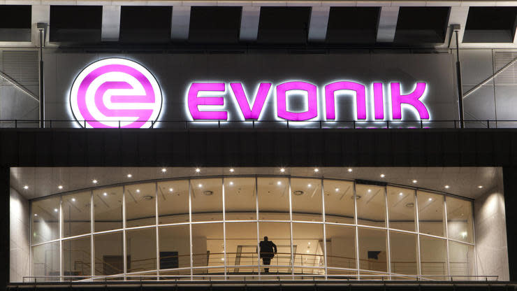 Evonik verstärkt sich in den Vereinigten Staaten. Für rund 630 Millionen Dollar plant Evonik den Kauf des Silica-Geschäfts des Familienunternehmens Huber. Es ist der zweite große Deal der Essener binnen sechs Monaten.