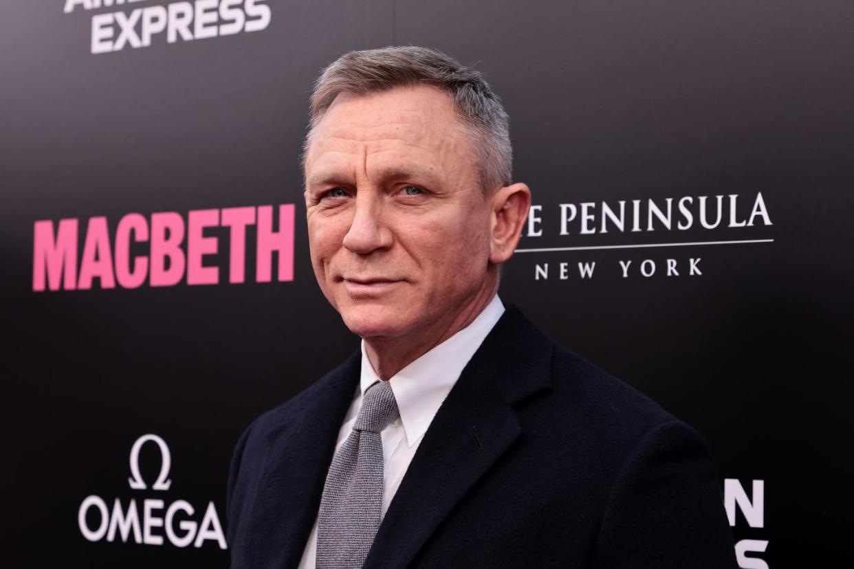 daniel craig queer