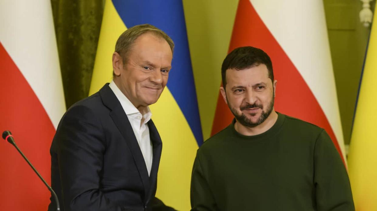 Volodymyr Zelenskyy and Donald Tusk. Photo: Getty Images