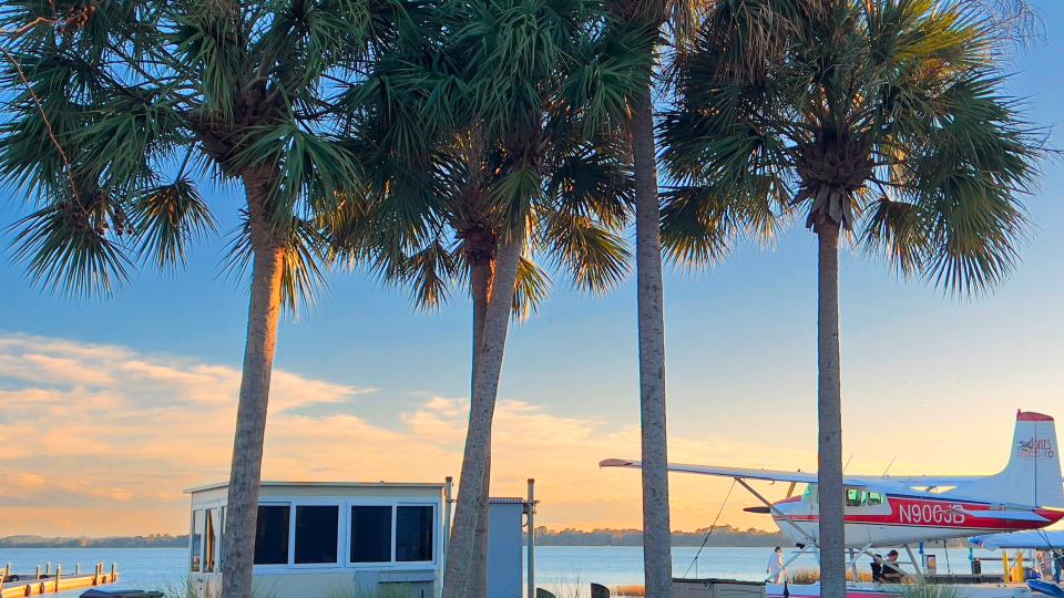 Watch seaplanes land on along Lake Dora while dining at Puddle Jumpers in Tavares.